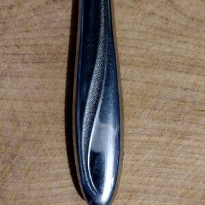Replacement Flatware - Frosted Wave Design Dinner Knife